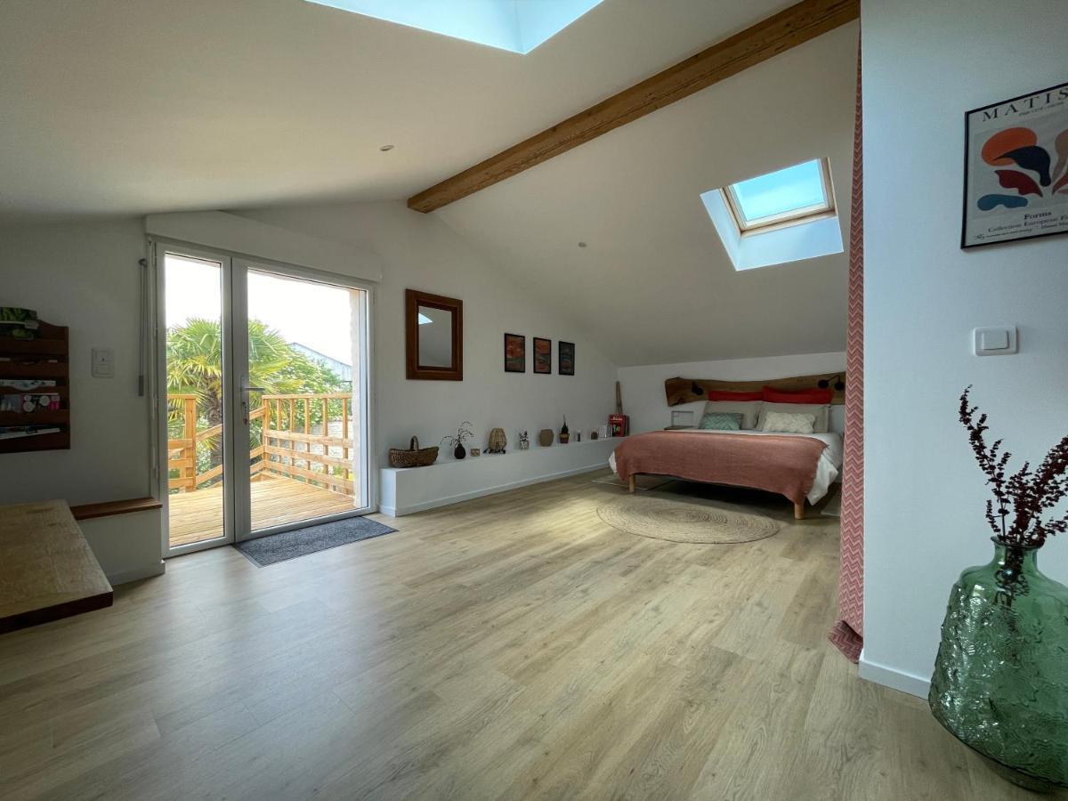 Le Clos Des Grandes Rivieres Sainte-Soulle Bagian luar foto